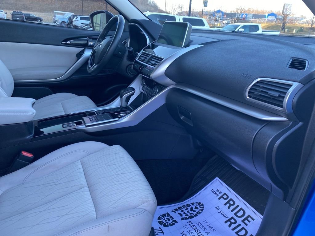 Used 2019 Mitsubishi Eclipse Cross SE image 8