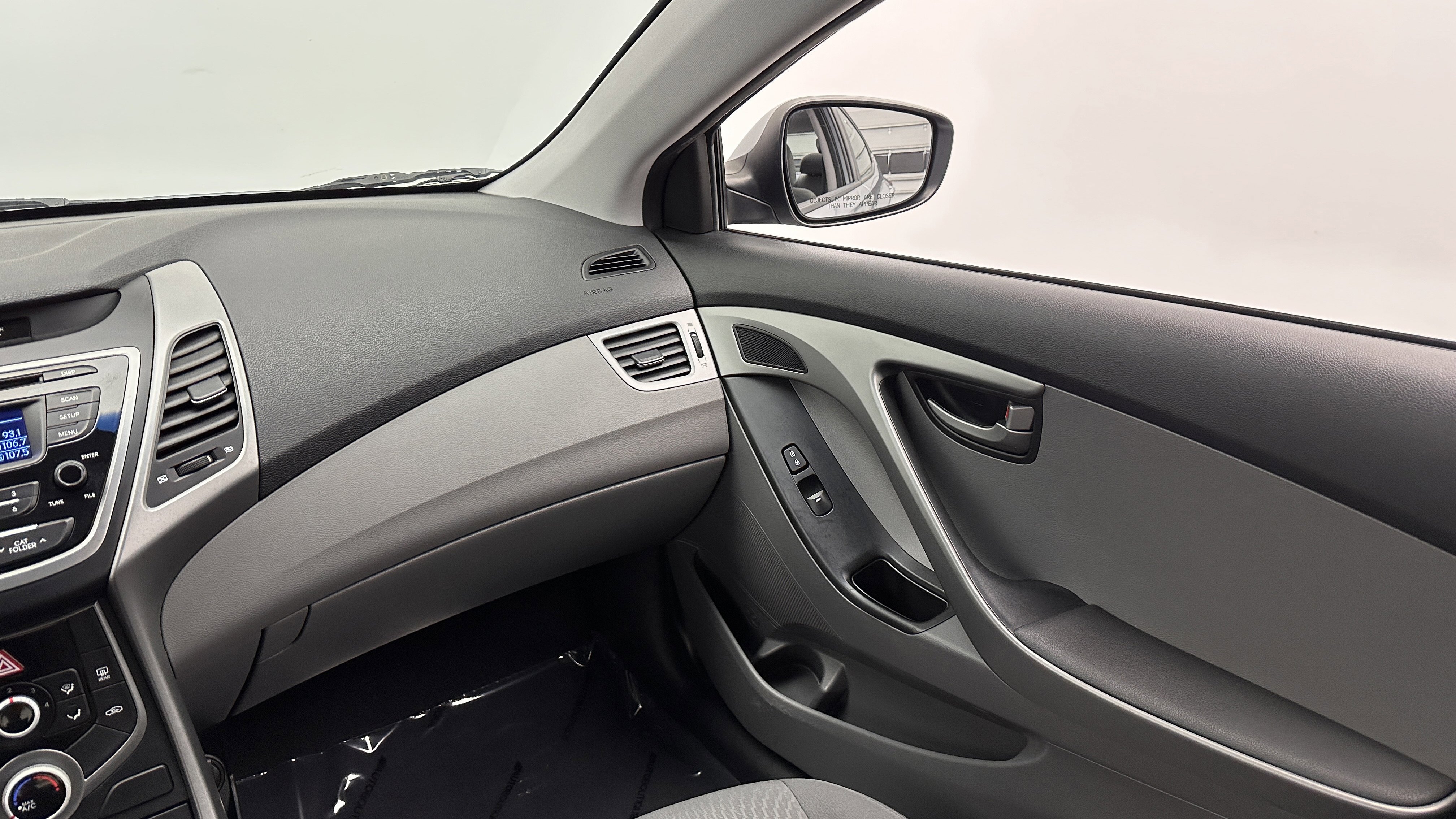 Used 2016 Hyundai Elantra SE FWD image 25