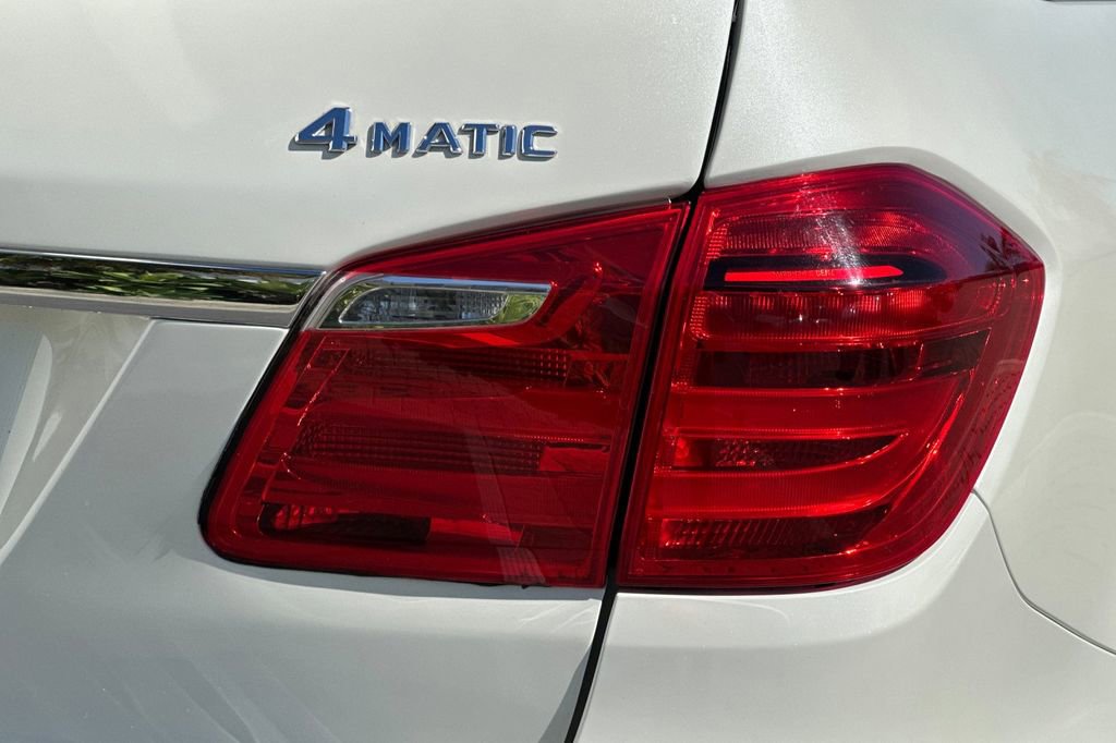 Used 2016 Mercedes-Benz GL 550 4MATIC image 33
