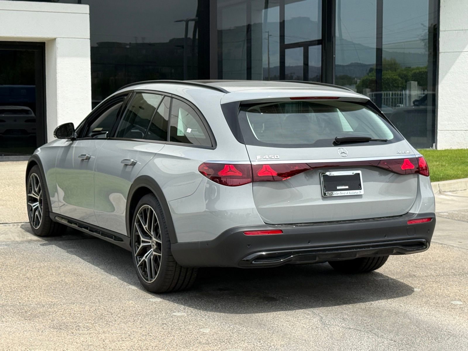 New 2026 Mercedes-Benz E 450 4MATIC All-Terrain Wagon image 11