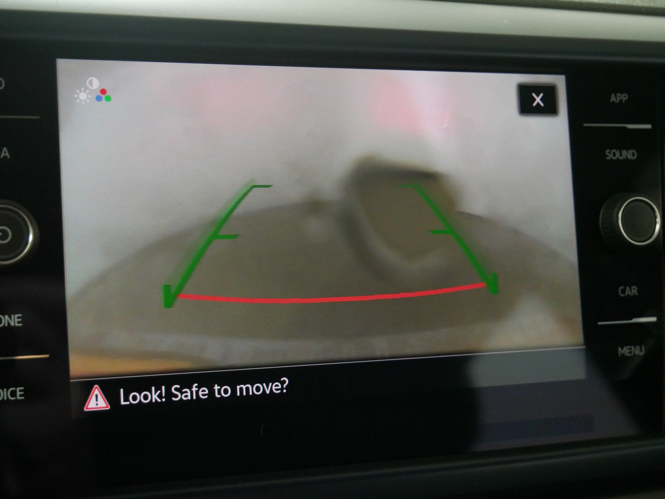 Used 2024 Volkswagen Taos SE image 33