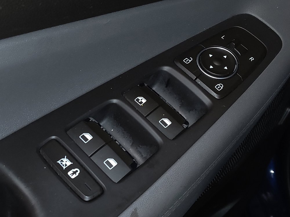 Used 2019 Hyundai Santa Fe SE image 27