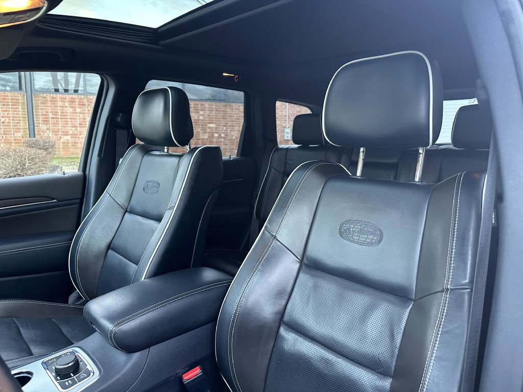 Used 2014 Jeep Grand Cherokee Overland w/ Advanced Technology Group AWD/4WD image 27