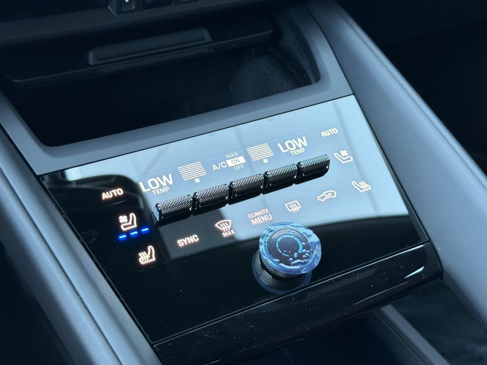 New 2026 Porsche Macan 4 Electric AWD/4WD image 19