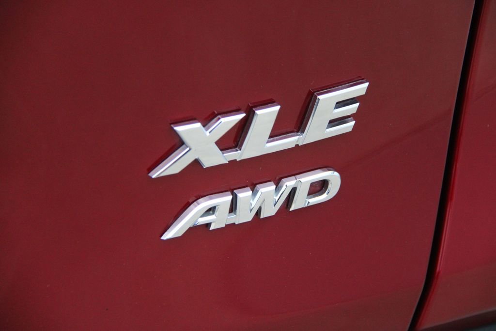 Used 2025 Toyota RAV4 XLE Premium image 29