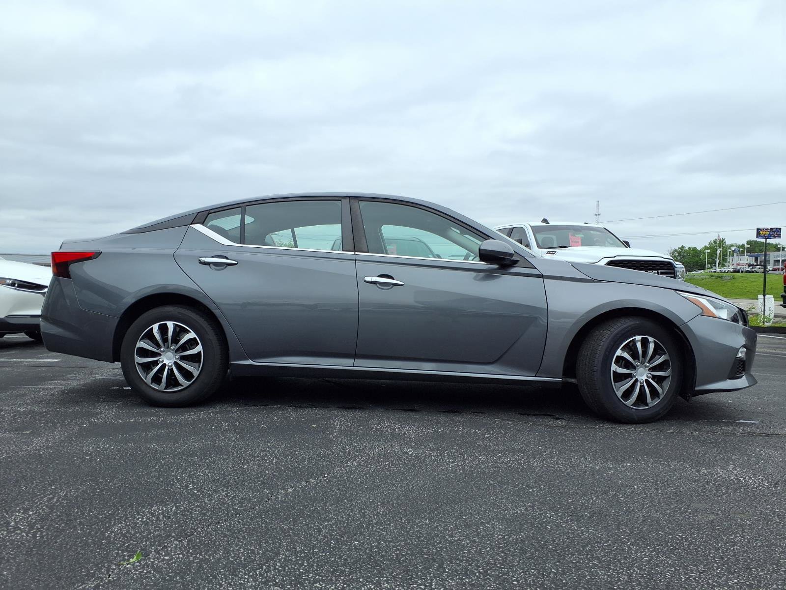 Used 2020 Nissan Altima 2.5 S AWD/4WD image 29