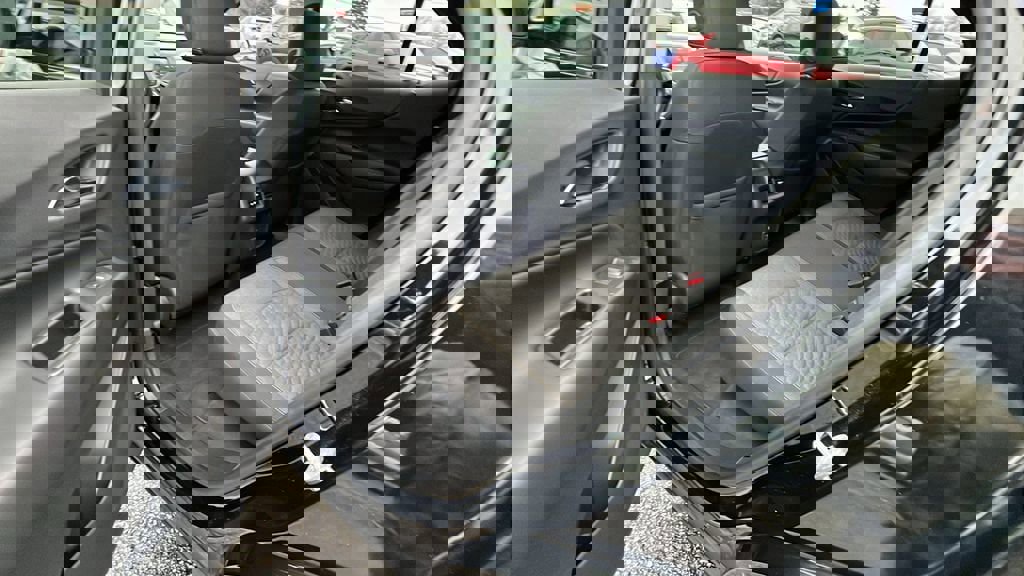 Used 2020 Chevrolet Equinox LT image 20