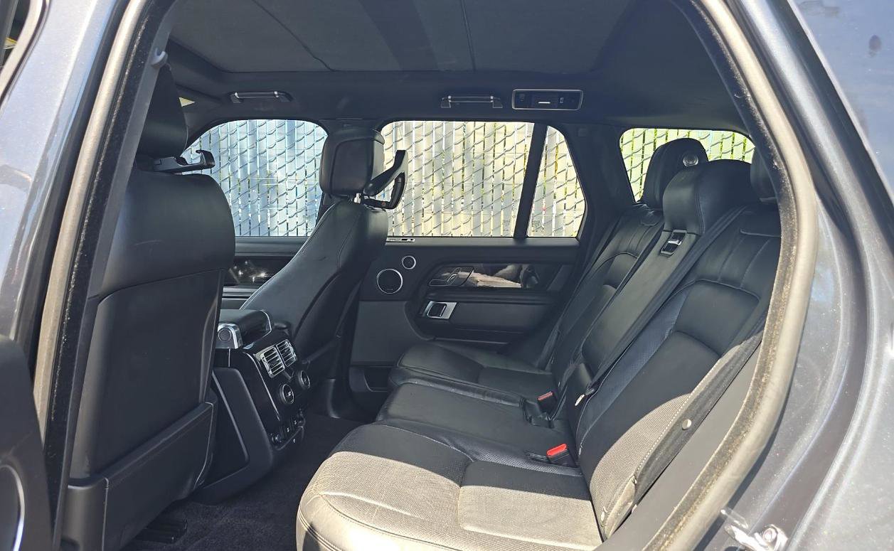 Used 2019 Land Rover Range Rover Supercharged AWD/4WD image 7