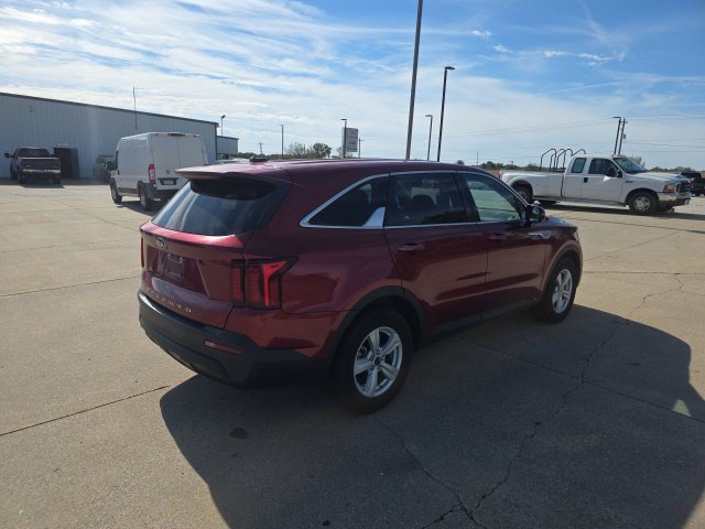 Used 2021 Kia Sorento LX FWD image 8