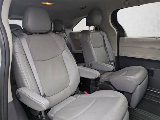 Certified 2022 Toyota Sienna Limited image 20