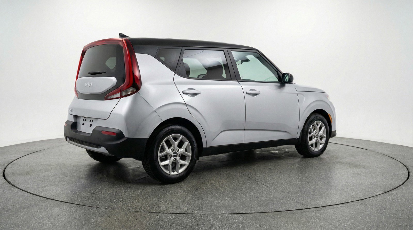 Used 2025 Kia Soul LX w/ LX Technology Package FWD image 9