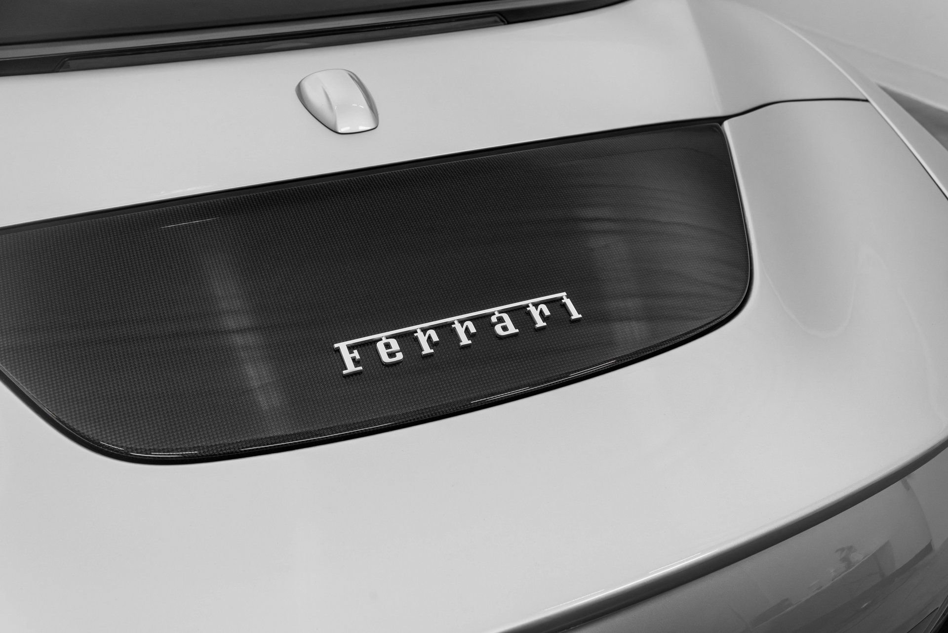 Certified 2025 Ferrari Roma Spider RWD image 48