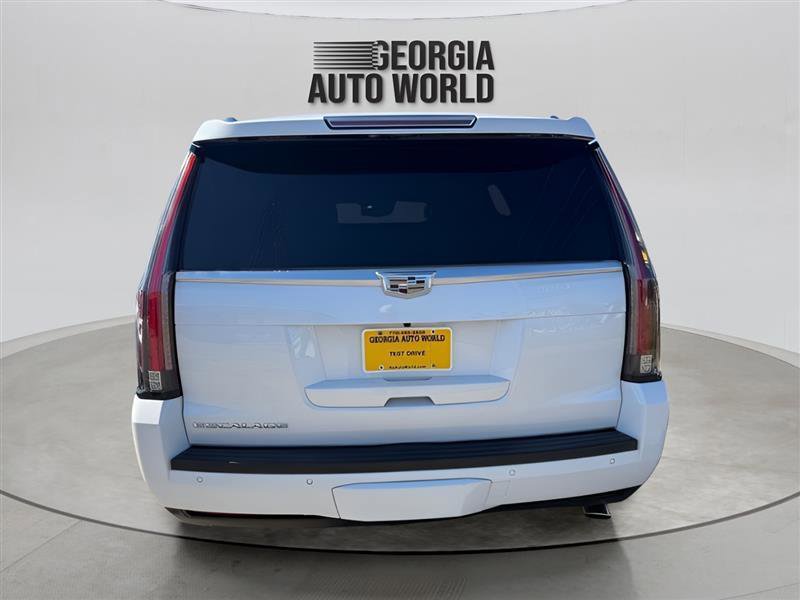 Used 2016 Cadillac Escalade Platinum image 9