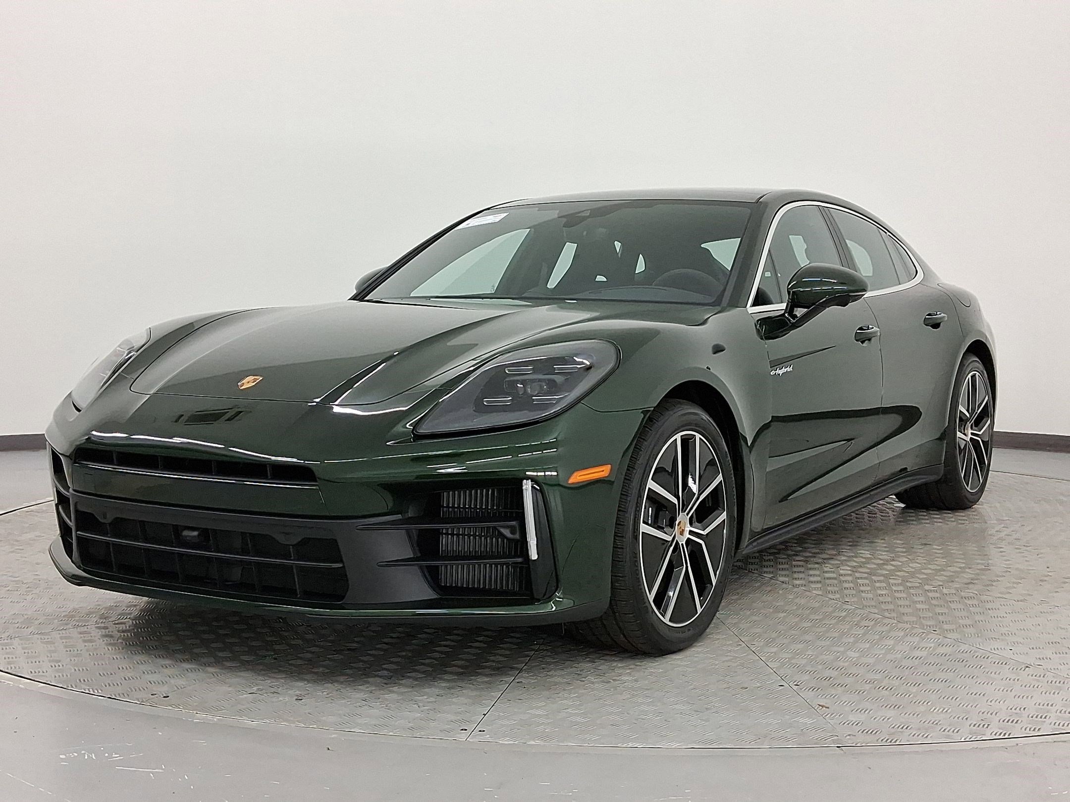New 2026 Porsche Panamera 4 image 1