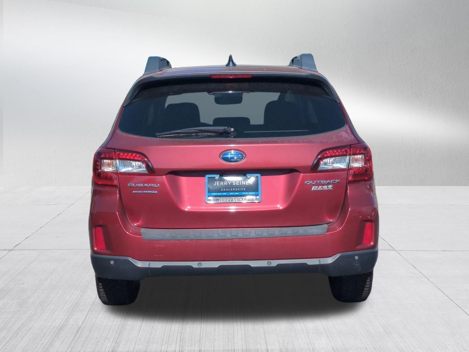 Used 2017 Subaru Outback 2.5i Limited AWD/4WD image 4
