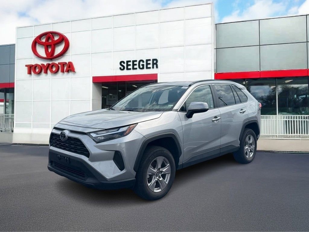 Certified 2025 Toyota RAV4 XLE FWD image 8