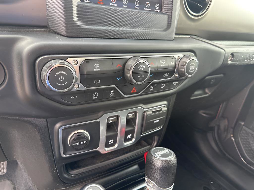 Used 2019 Jeep Wrangler Sport S image 28