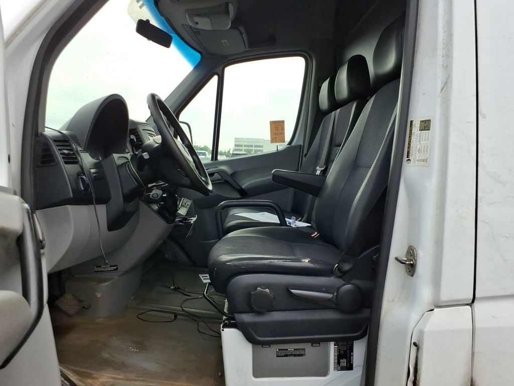 Used 2012 Mercedes-Benz Sprinter 2500 image 3