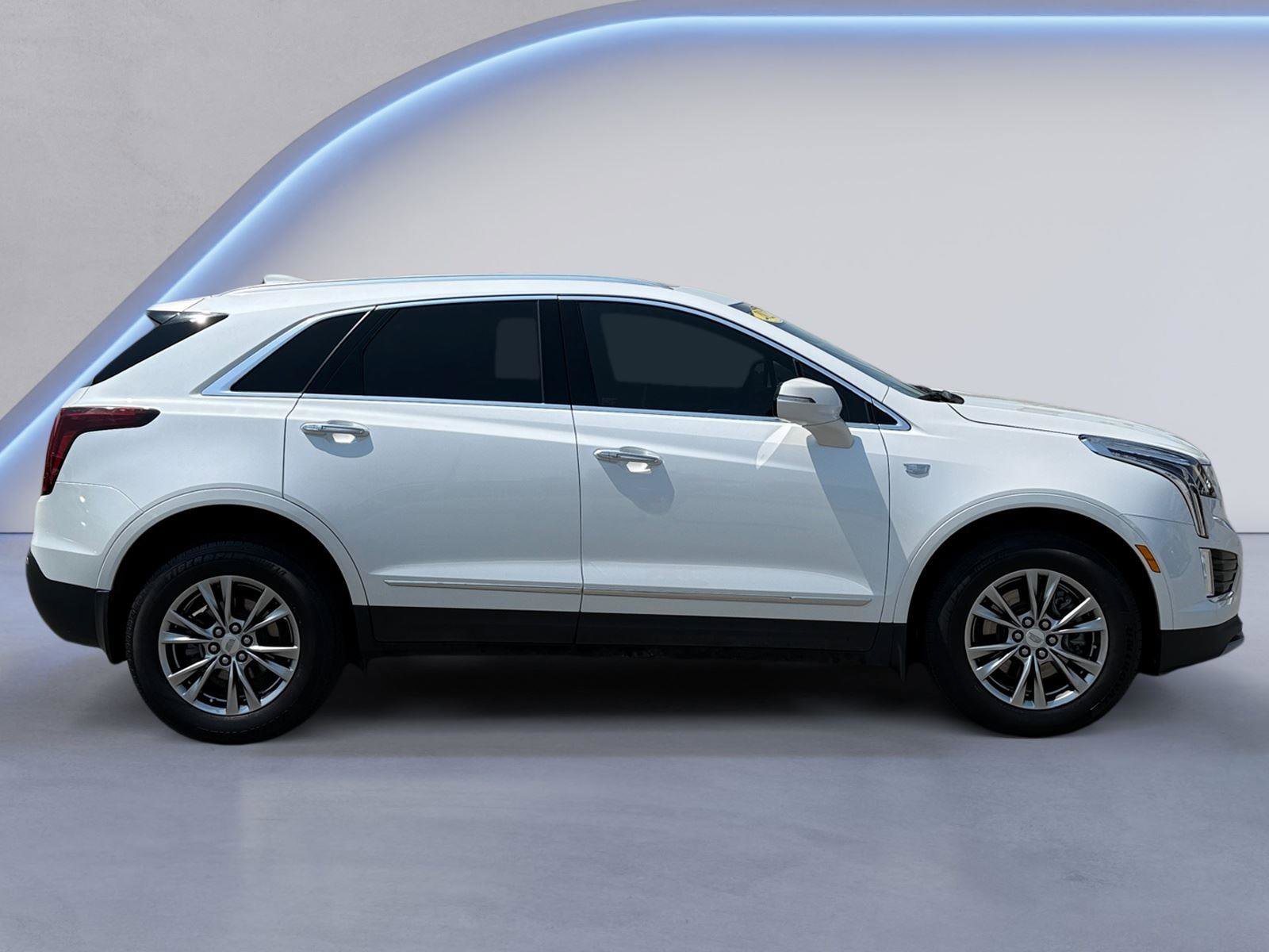Used 2021 Cadillac XT5 Premium Luxury w/ LPO, Floor Liner Package AWD/4WD image 2