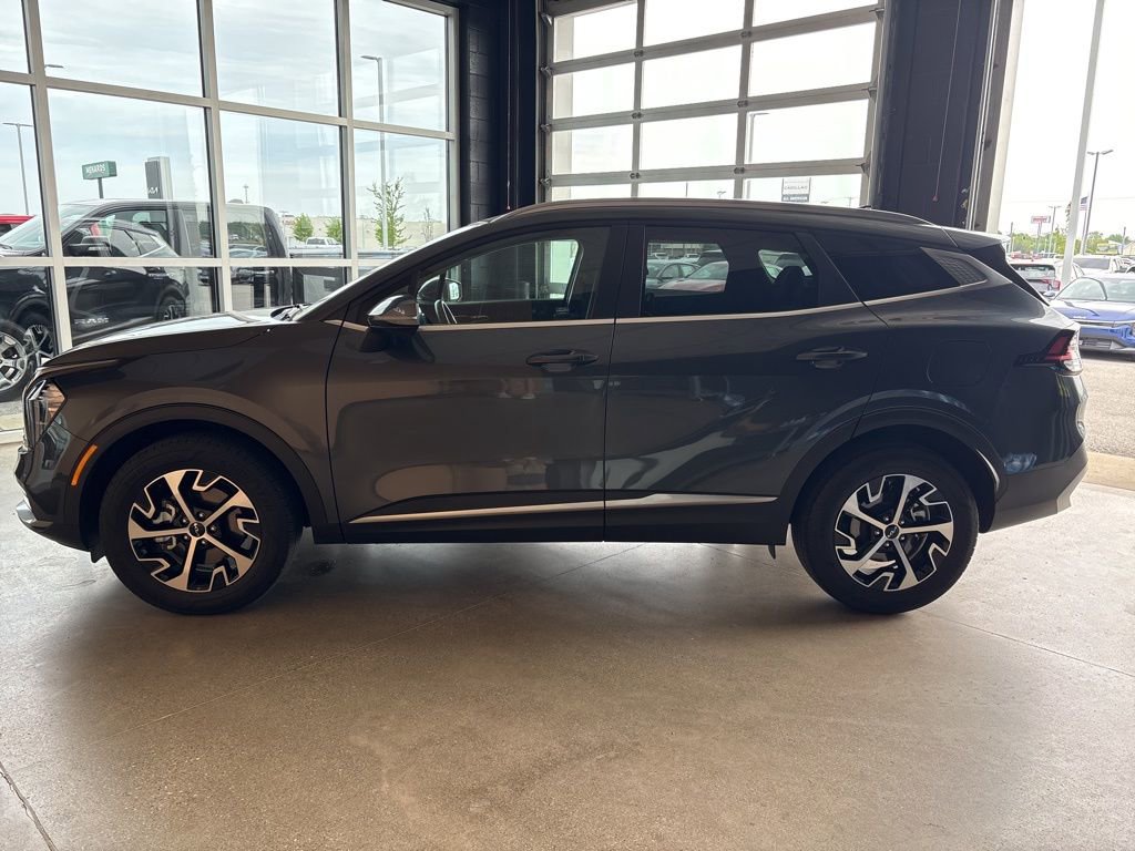 Certified 2023 Kia Sportage EX AWD/4WD image 7