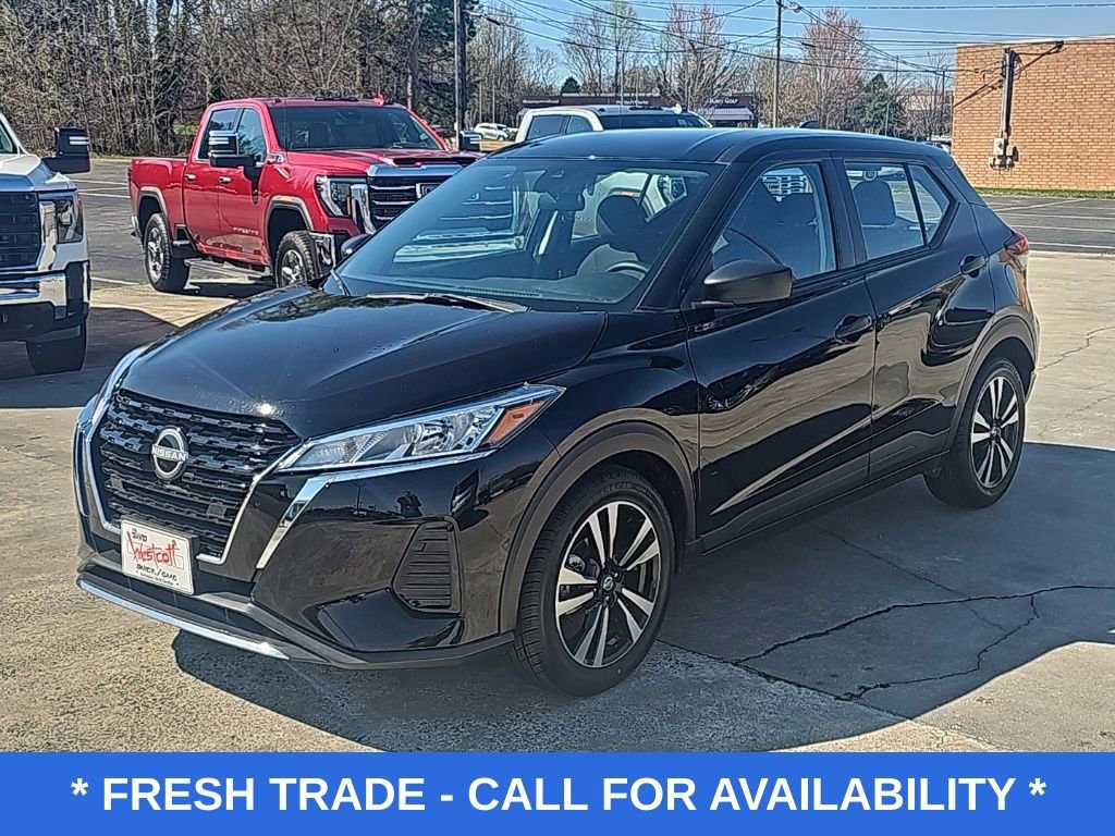 Used 2023 Nissan Kicks S image 4