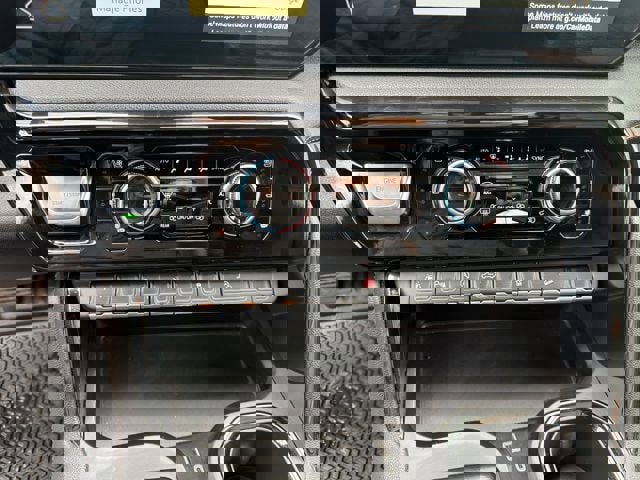 Certified 2024 GMC Sierra 1500 AT4 w/ Technology Package image 19