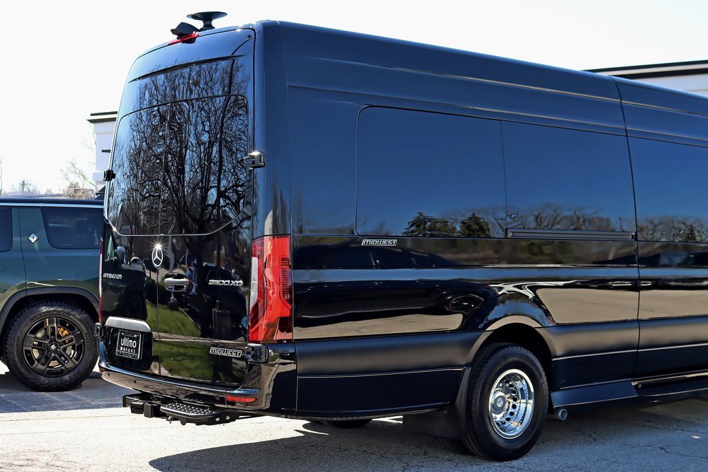 Used 2024 Mercedes-Benz Sprinter 3500 image 10