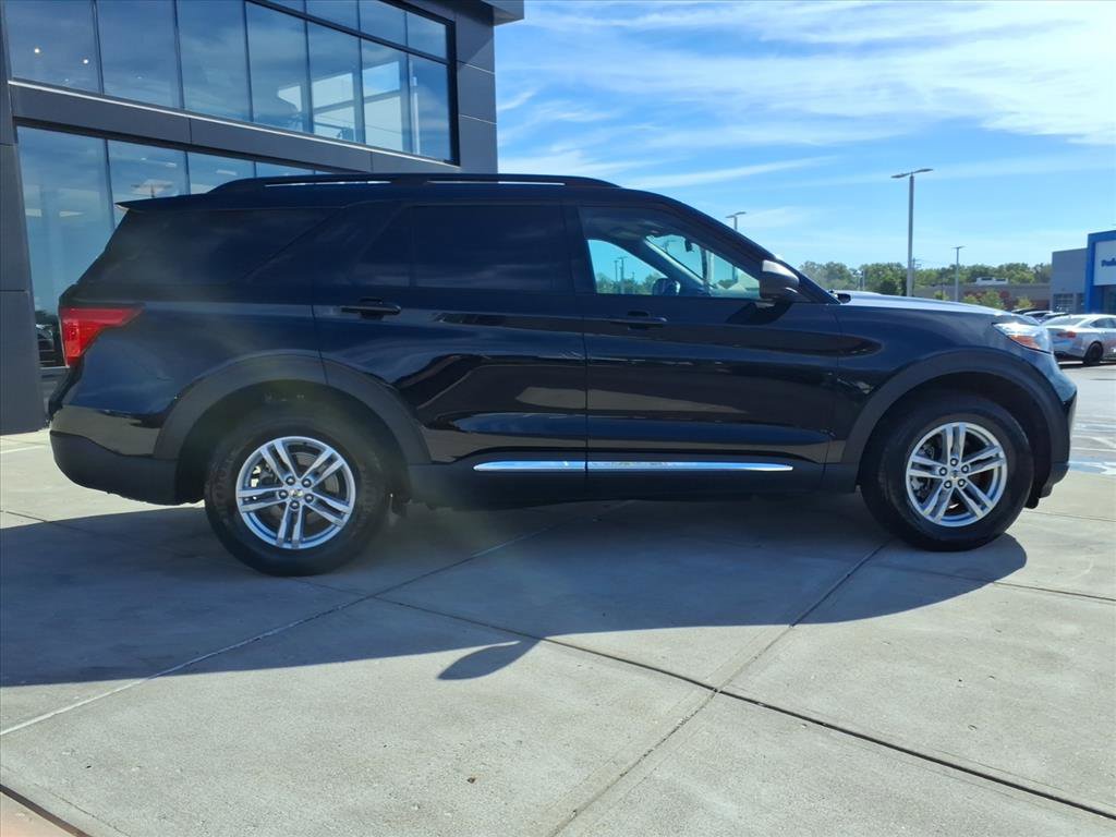 Used 2022 Ford Explorer XLT w/ Class IV Trailer Tow Package image 7