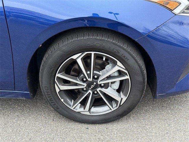 Used 2023 Kia Forte LXS w/ LXS Technology Package image 7