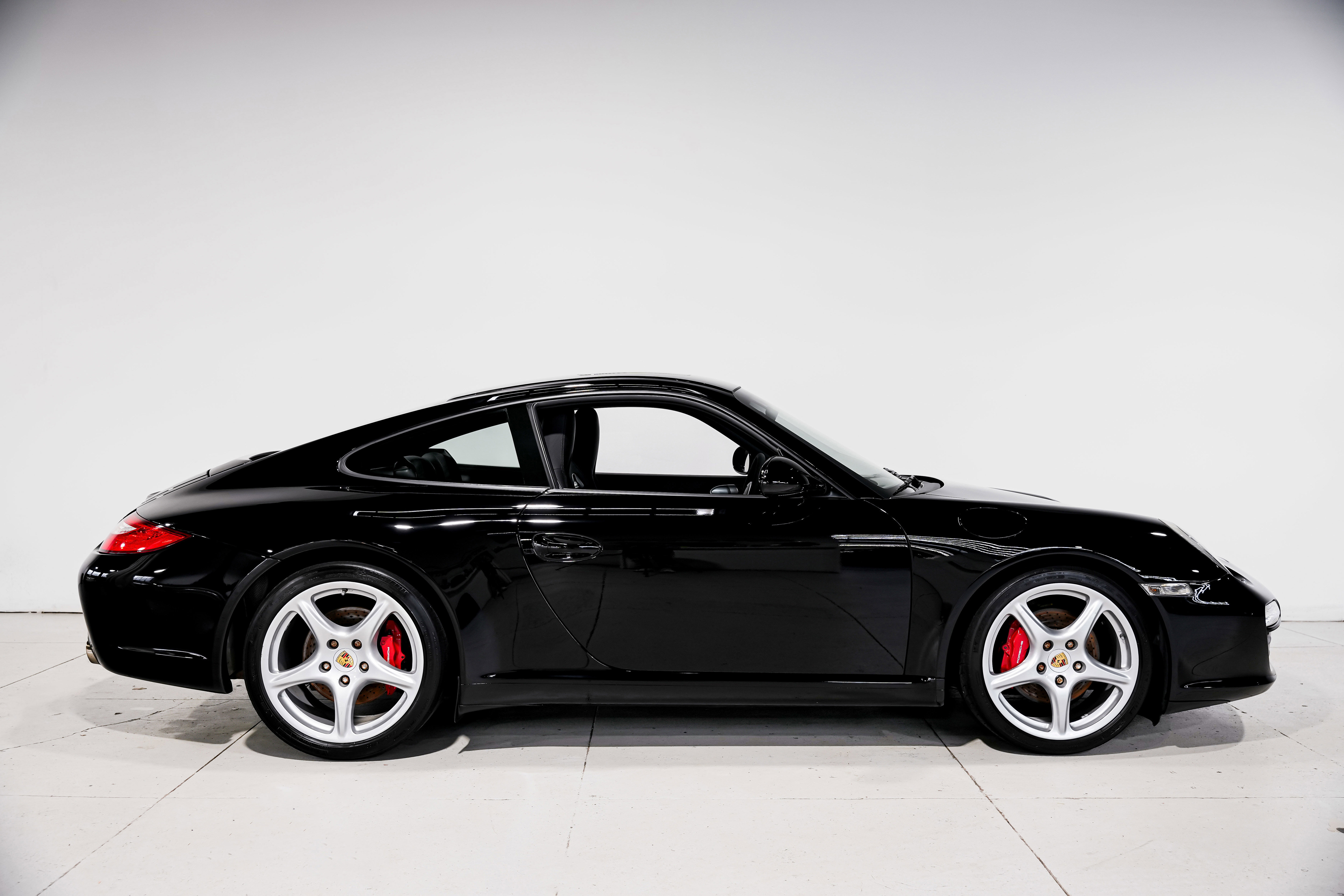 Used 2009 Porsche 911 Carrera S image 2