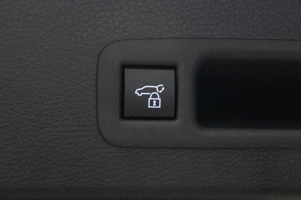 Certified 2026 Toyota Sienna Limited AWD/4WD image 41