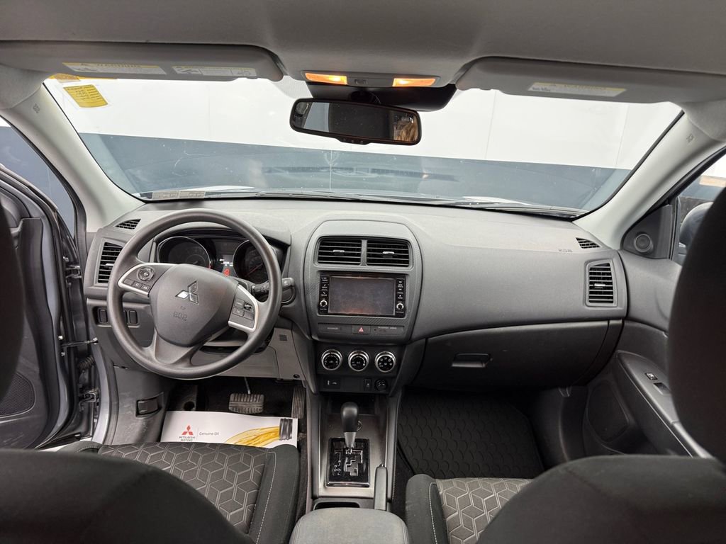 Used 2024 Mitsubishi Outlander Sport ES AWD/4WD image 28