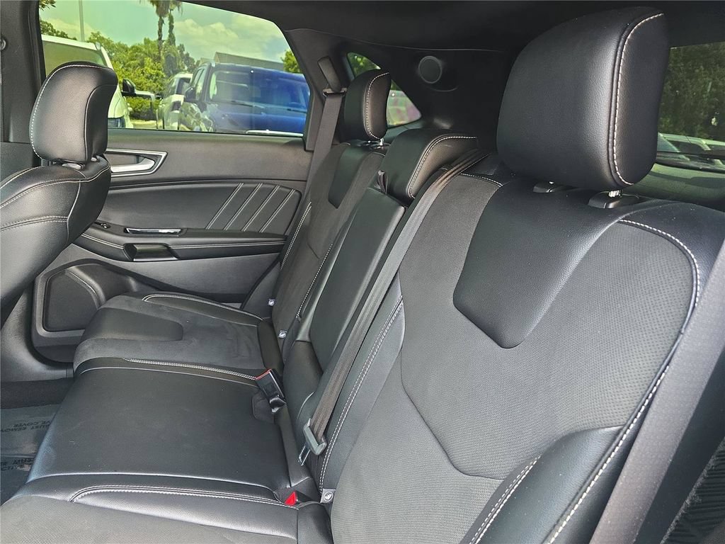 Used 2020 Ford Edge ST w/ Equipment Group 401A AWD/4WD image 16
