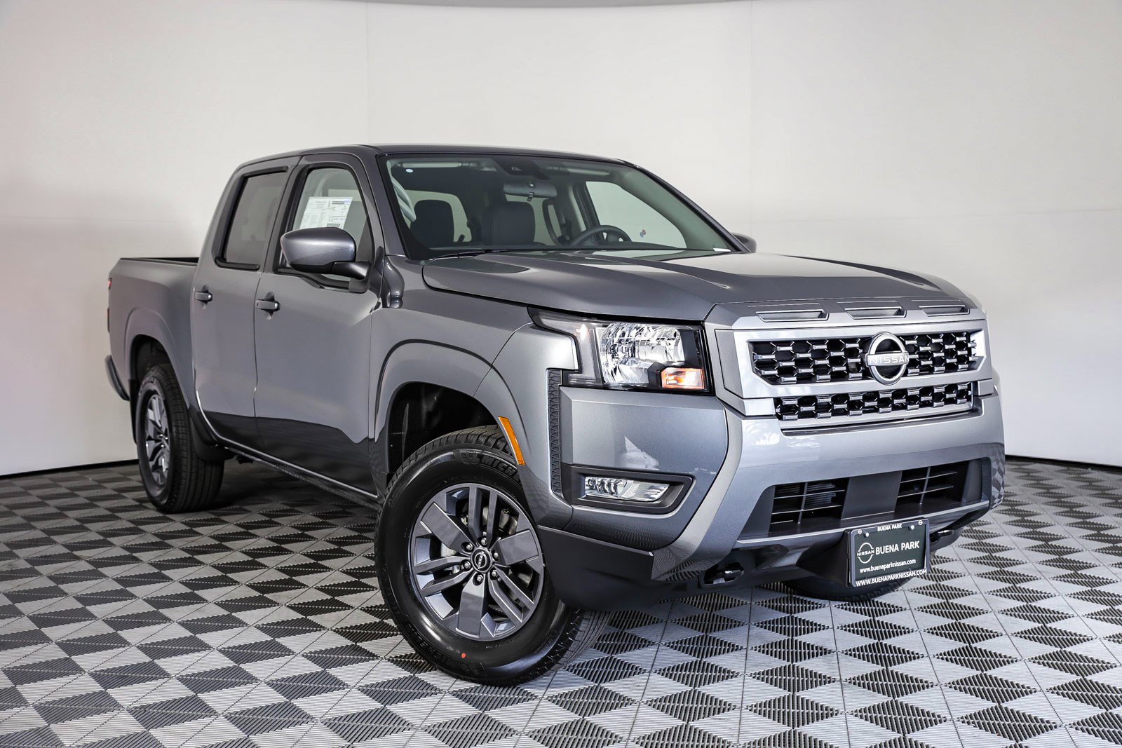 New 2025 Nissan Frontier SV w/ SV Convenience Package image 1