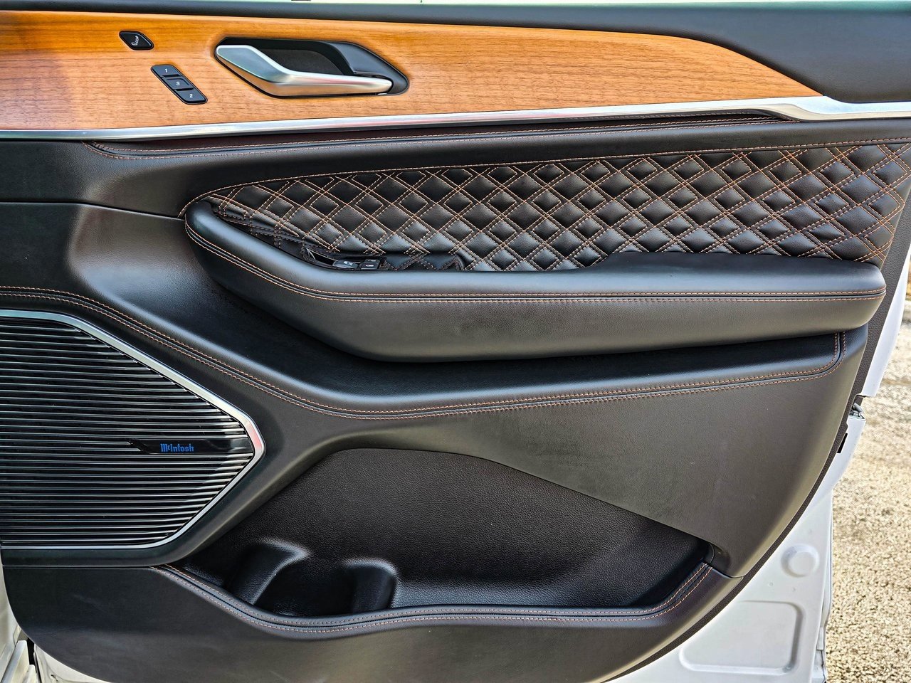 Used 2024 Jeep Grand Cherokee L Summit image 48