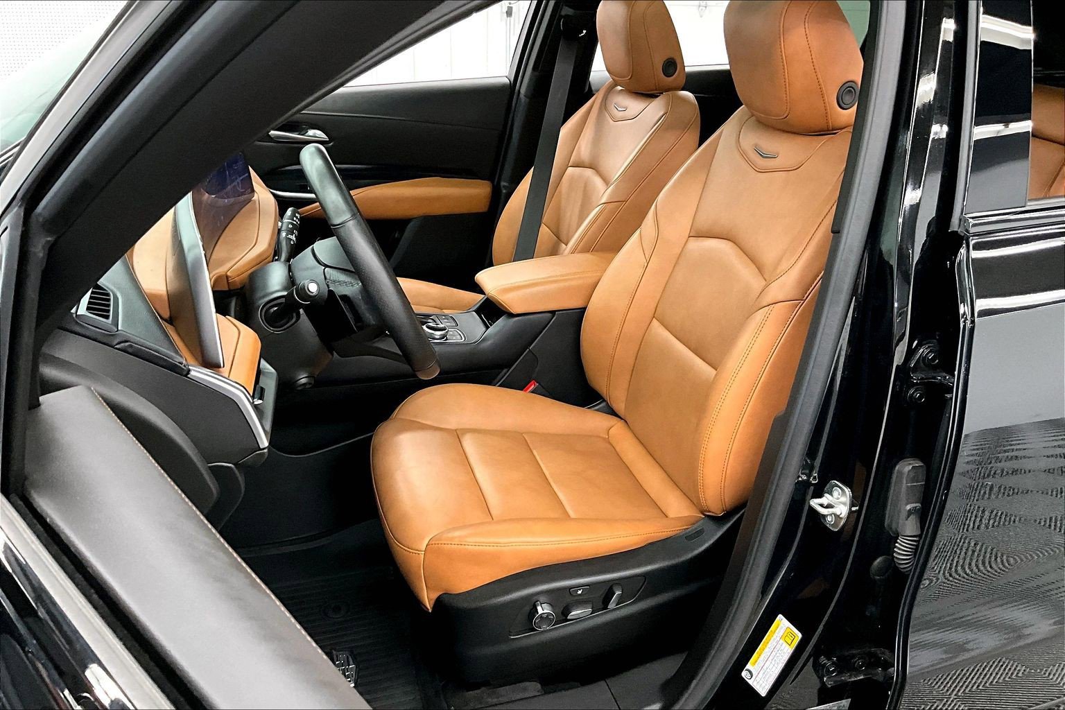 Used 2025 Cadillac XT4 Sport AWD/4WD image 24