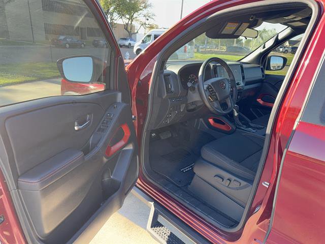 Used 2025 Nissan Frontier PRO-4X AWD/4WD image 7