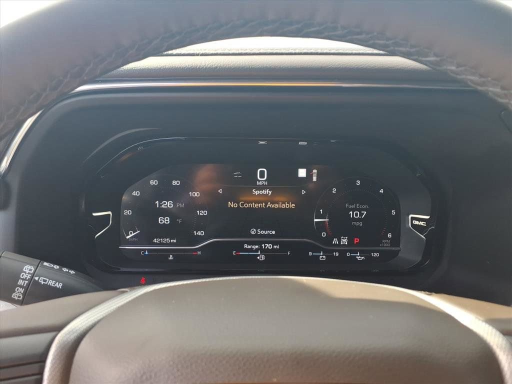 Used 2023 GMC Yukon XL Denali image 13