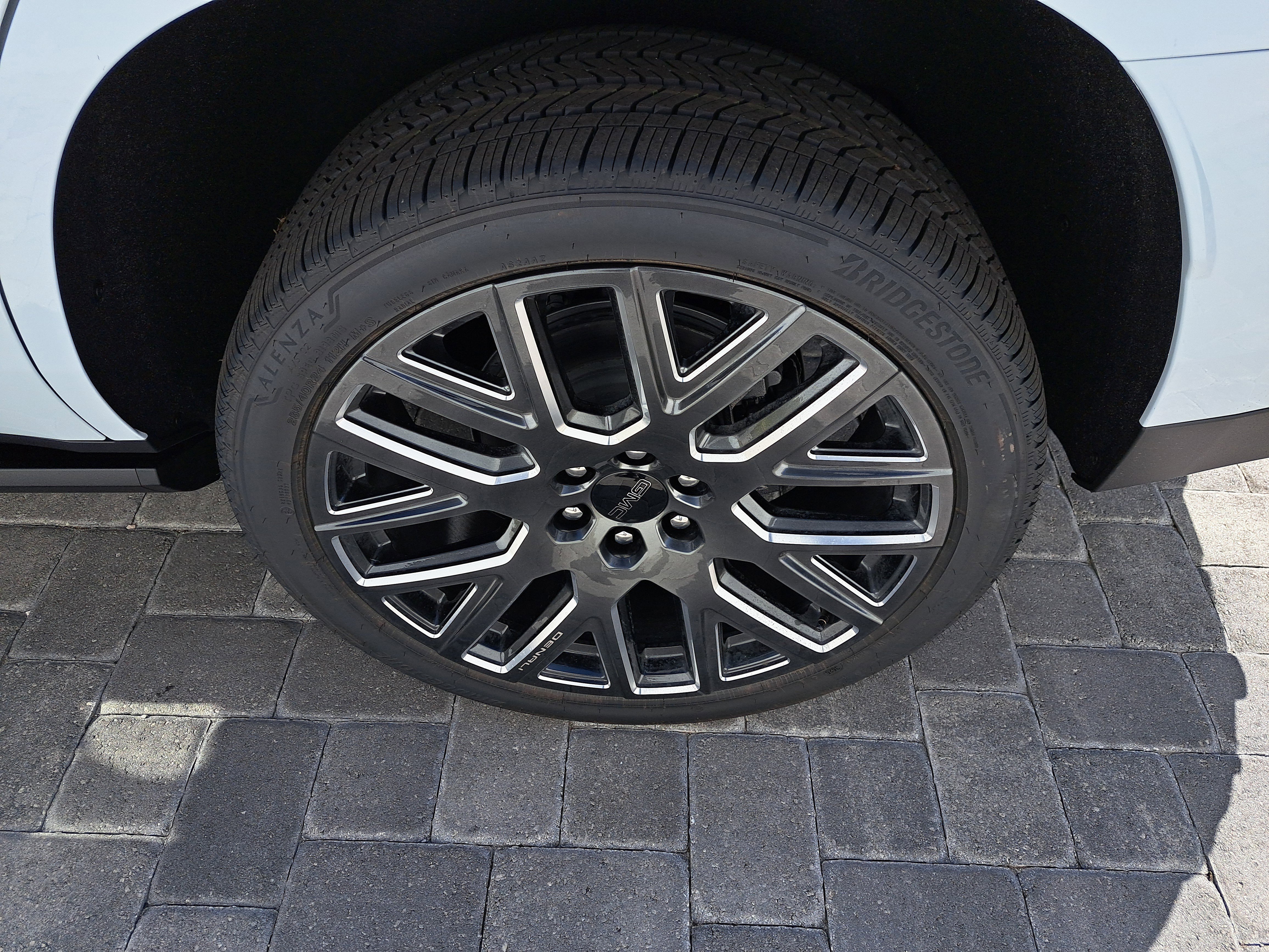 New 2026 GMC Yukon Denali Ultimate image 11