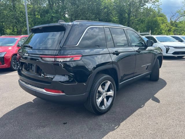 Used 2025 Jeep Grand Cherokee Limited w/ Luxury Tech Group II AWD/4WD image 33