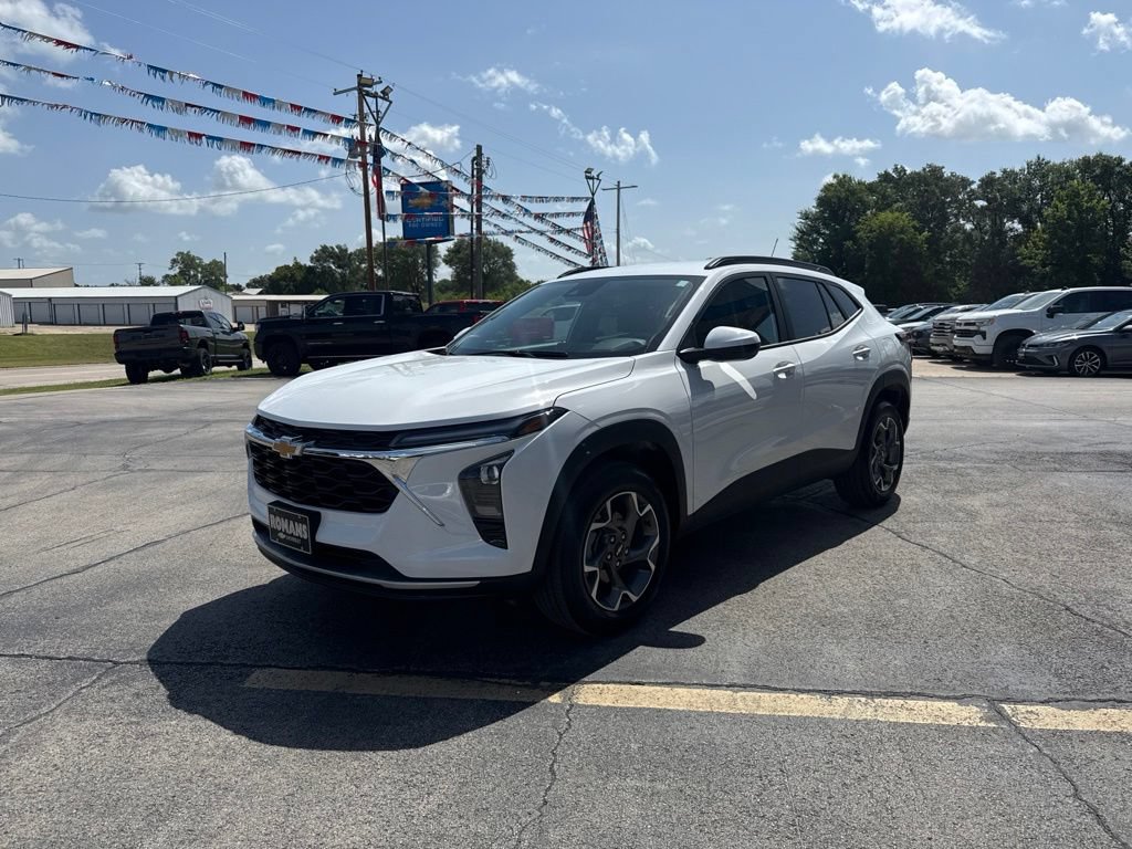 New 2026 Chevrolet Trax LT w/ Driver Confidence Package FWD image 9