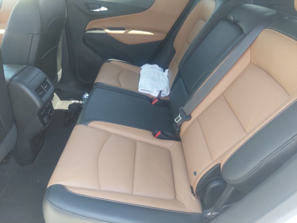 Used 2018 Chevrolet Equinox Premier AWD/4WD image 12