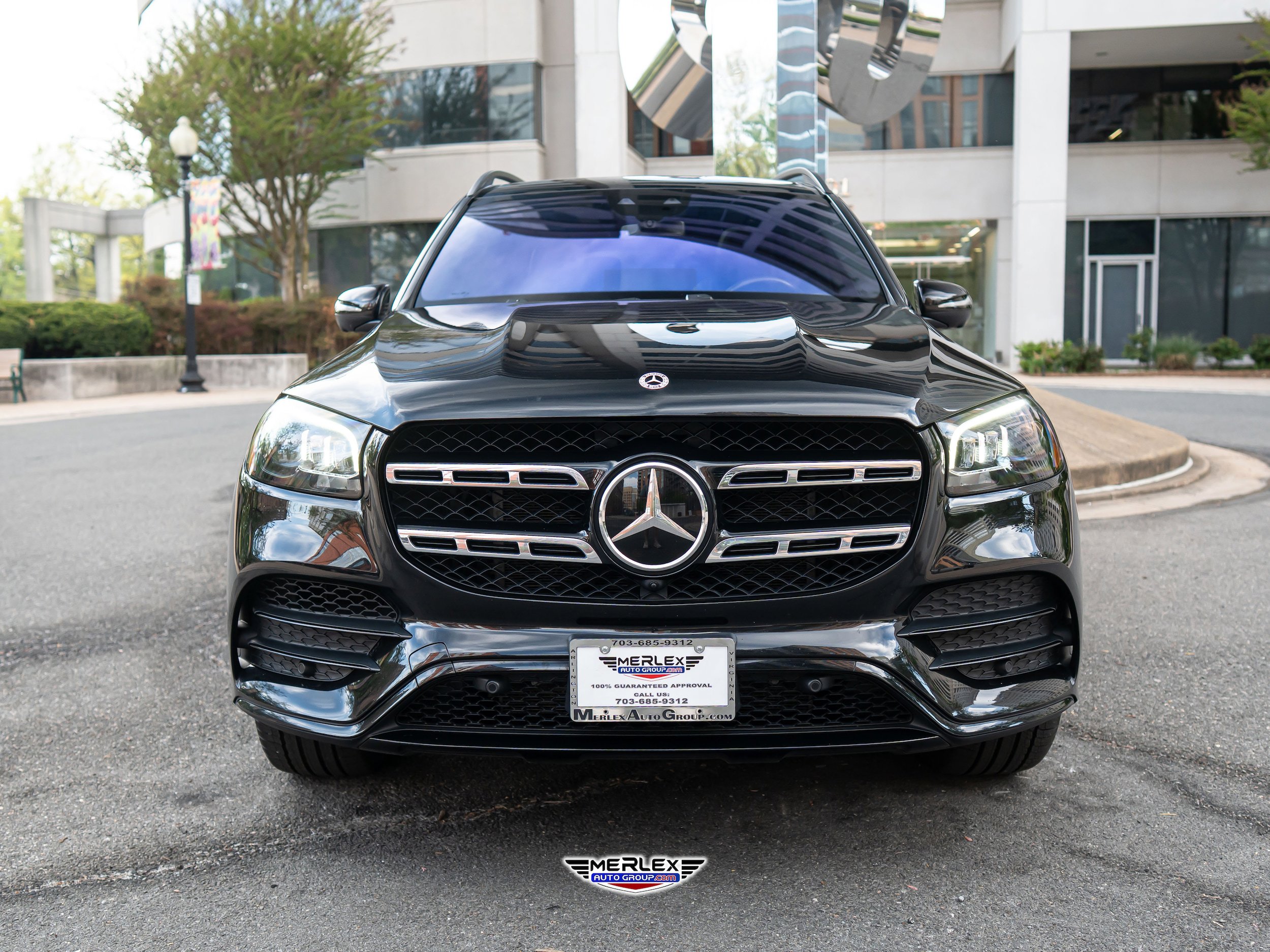 Used 2022 Mercedes-Benz GLS 580 4MATIC image 2