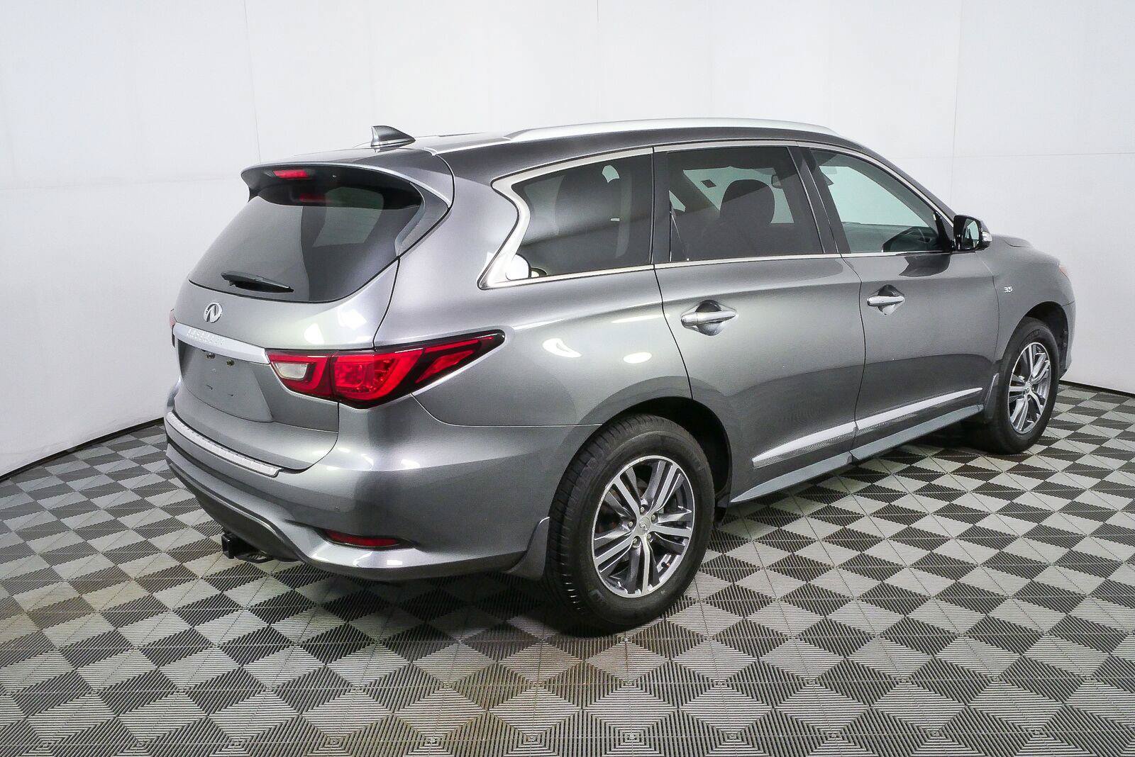 Used 2020 INFINITI QX60 Luxe w/ Essential Package AWD/4WD image 3