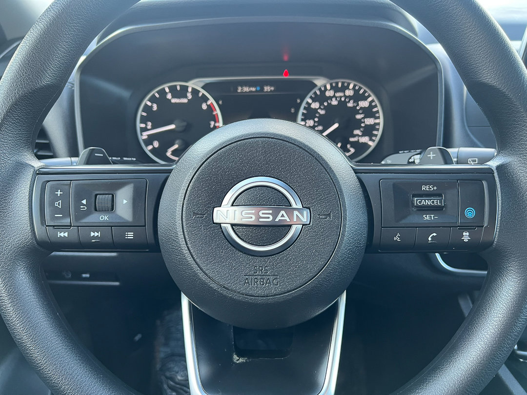 Used 2024 Nissan Rogue SV image 18