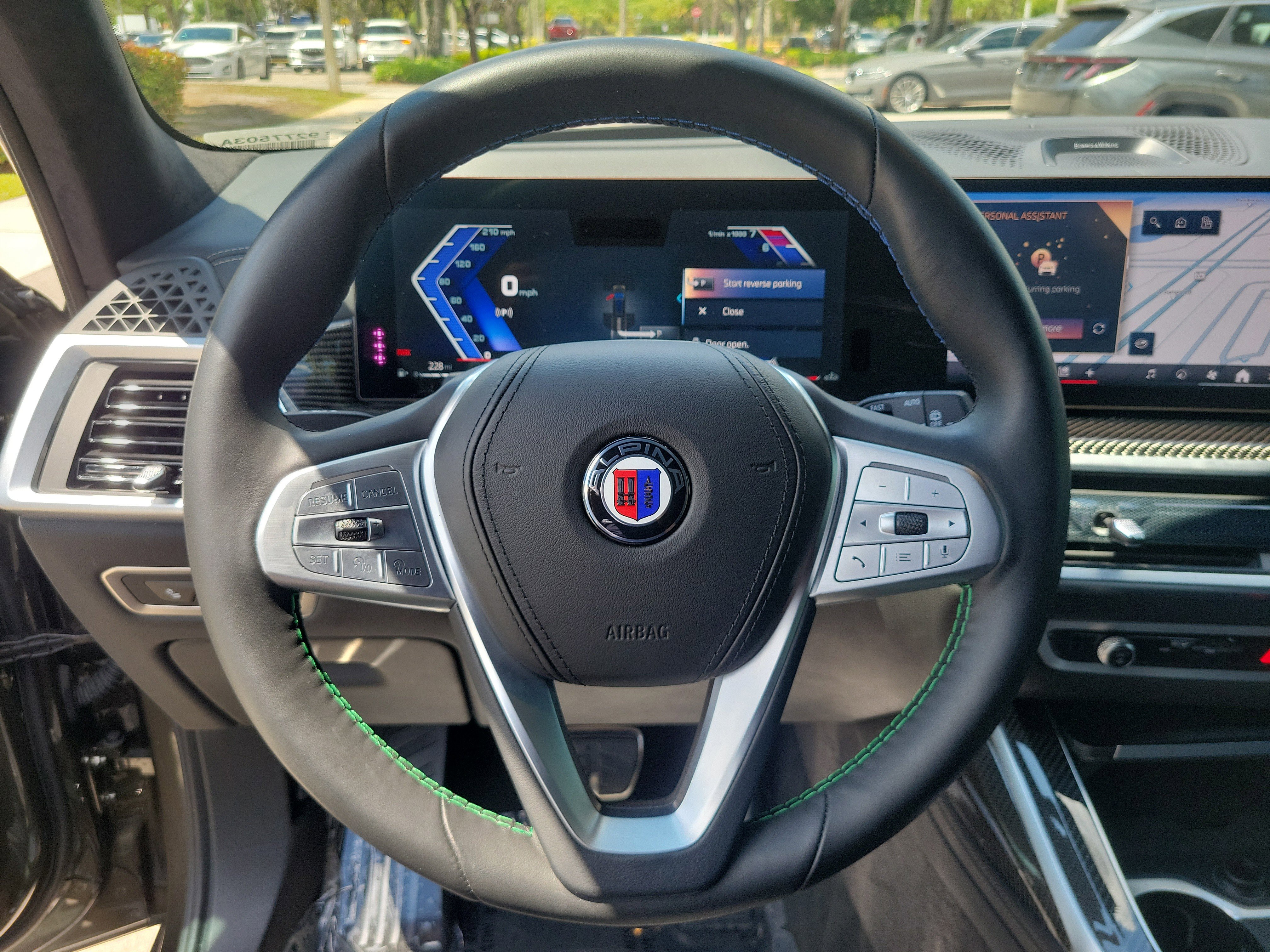 Used 2024 BMW ALPINA XB7 image 27