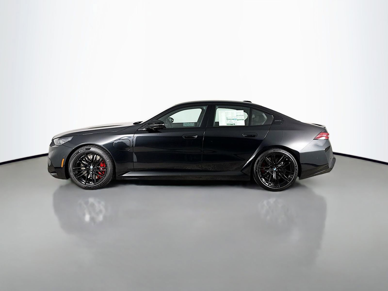 New 2026 BMW M5 w/ Executive Package AWD/4WD image 4