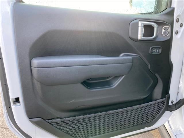 New 2022 Jeep Wrangler Unlimited Rubicon 4xe w/ Cold Weather Group image 14