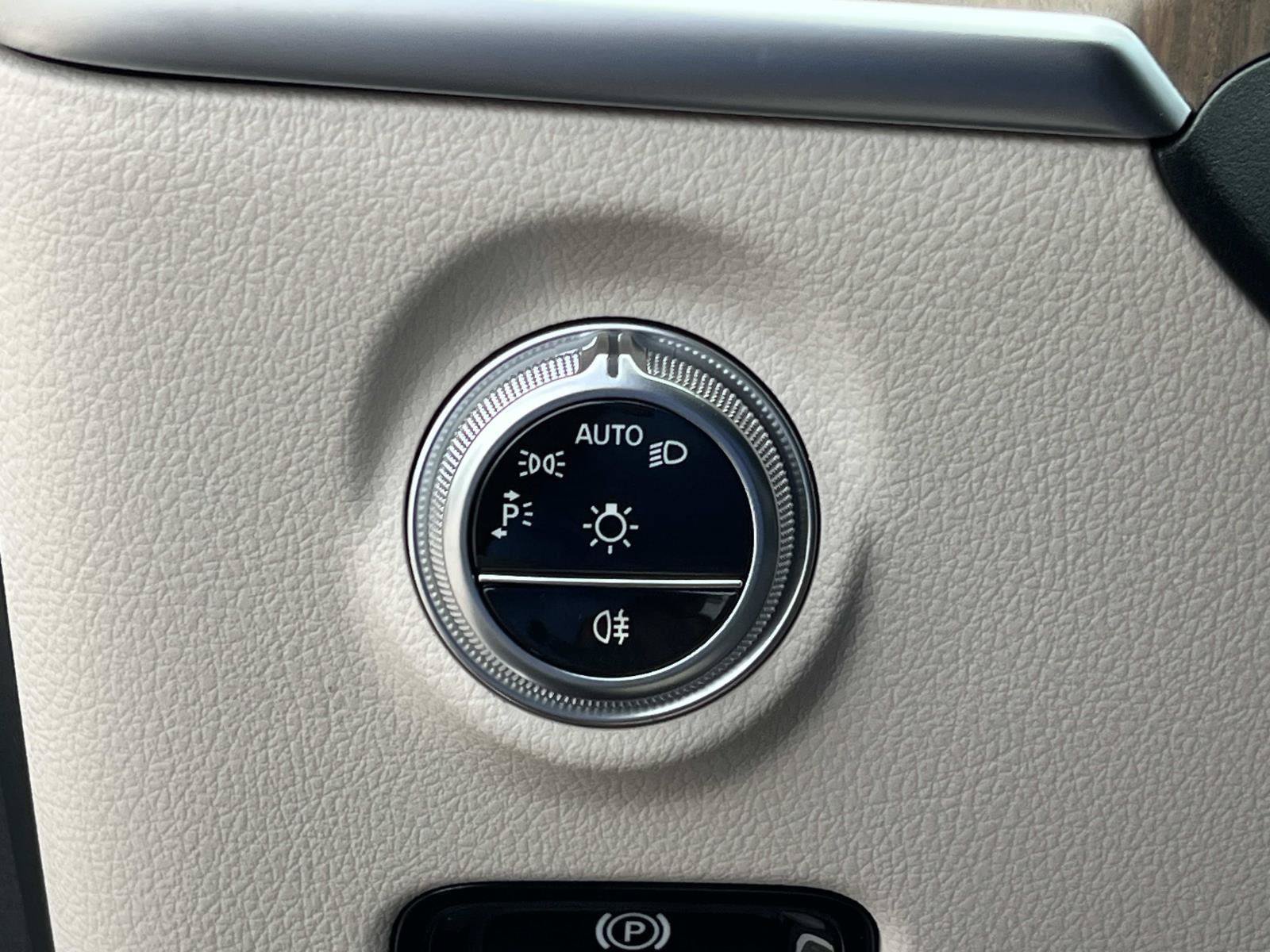 Certified 2024 Mercedes-Benz C 300 4MATIC Sedan image 28