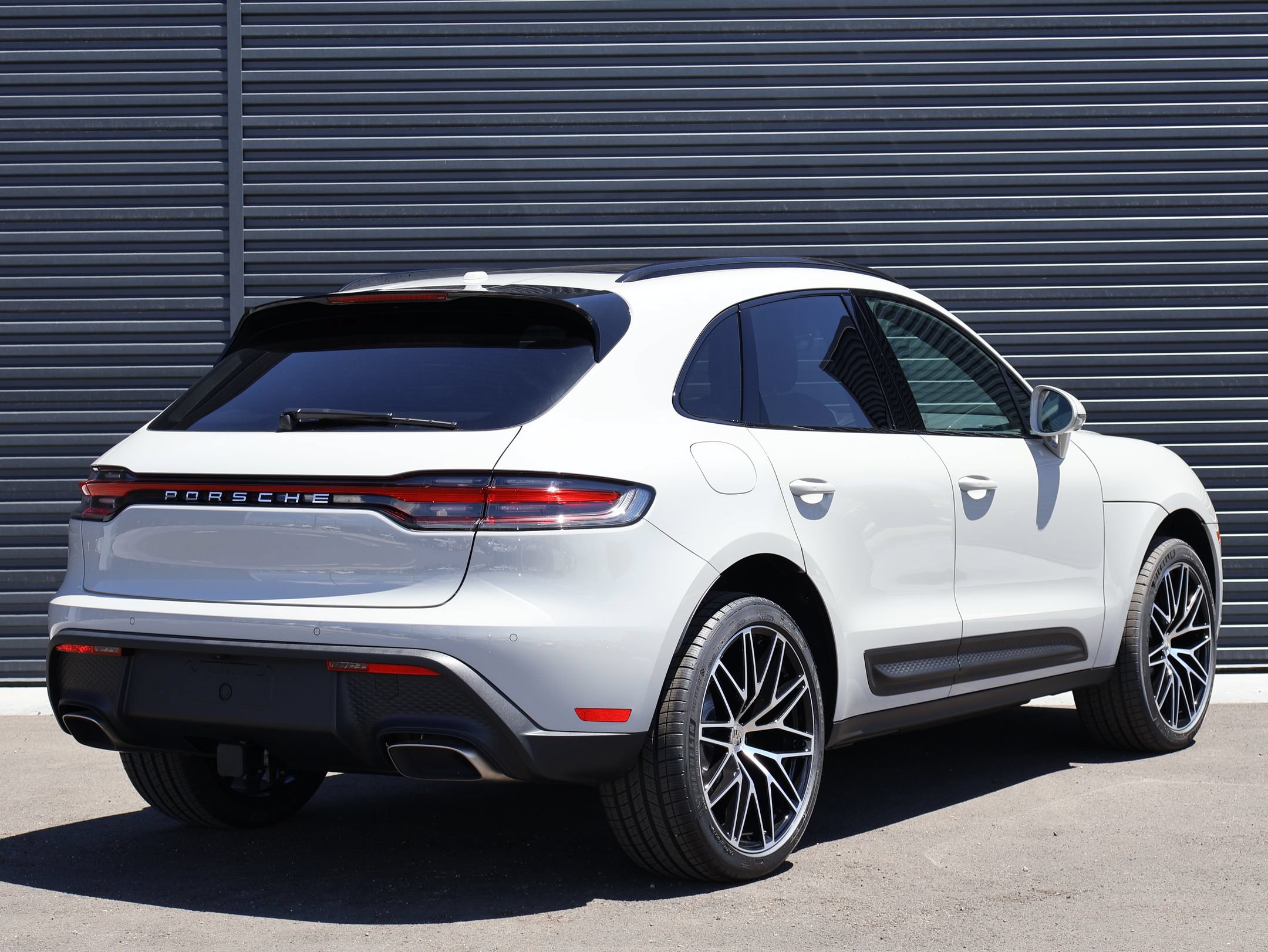 New 2026 Porsche Macan AWD/4WD image 9
